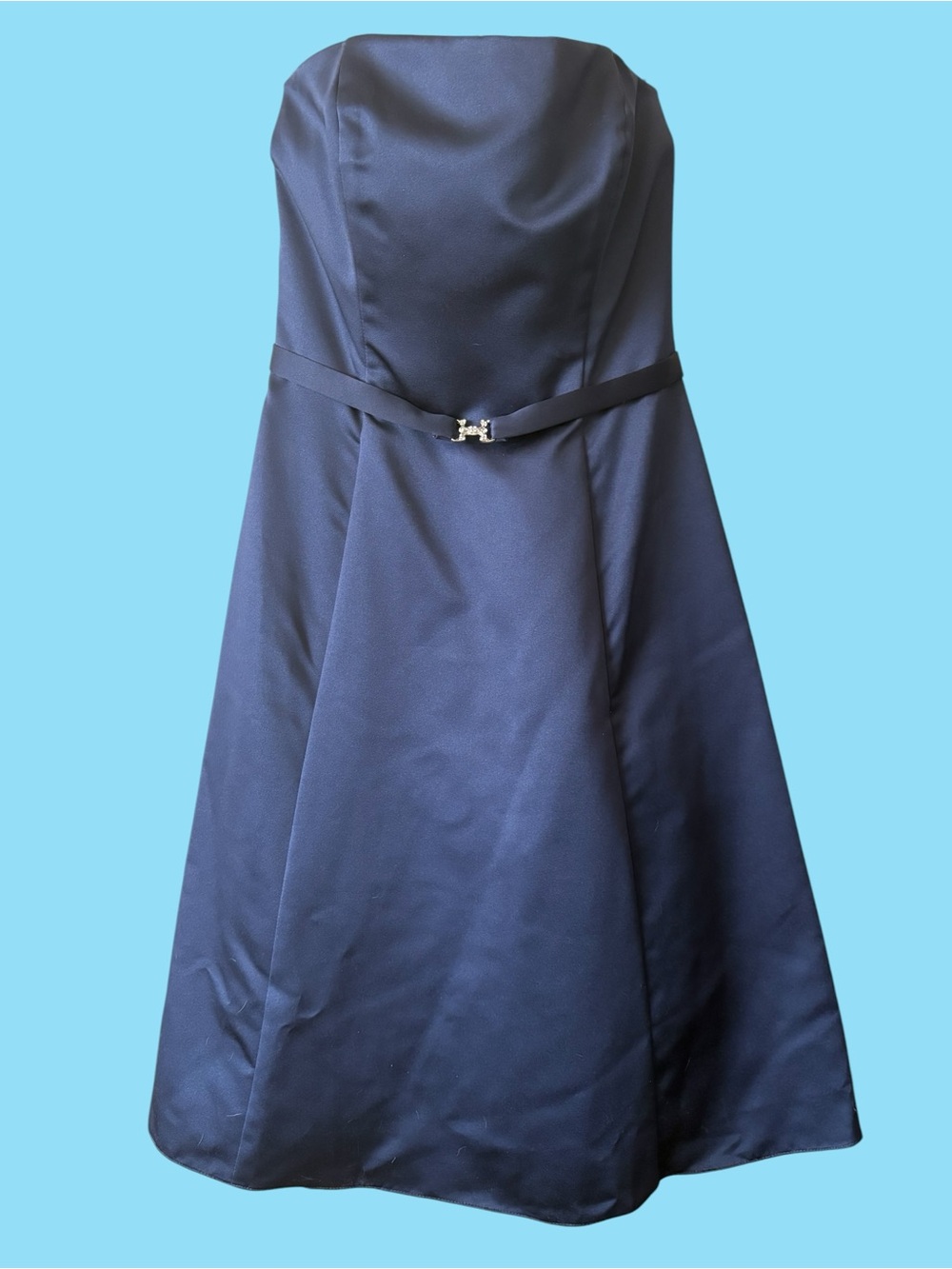 Michaelangelo Navy Formal Dress with Sleek Silhouette